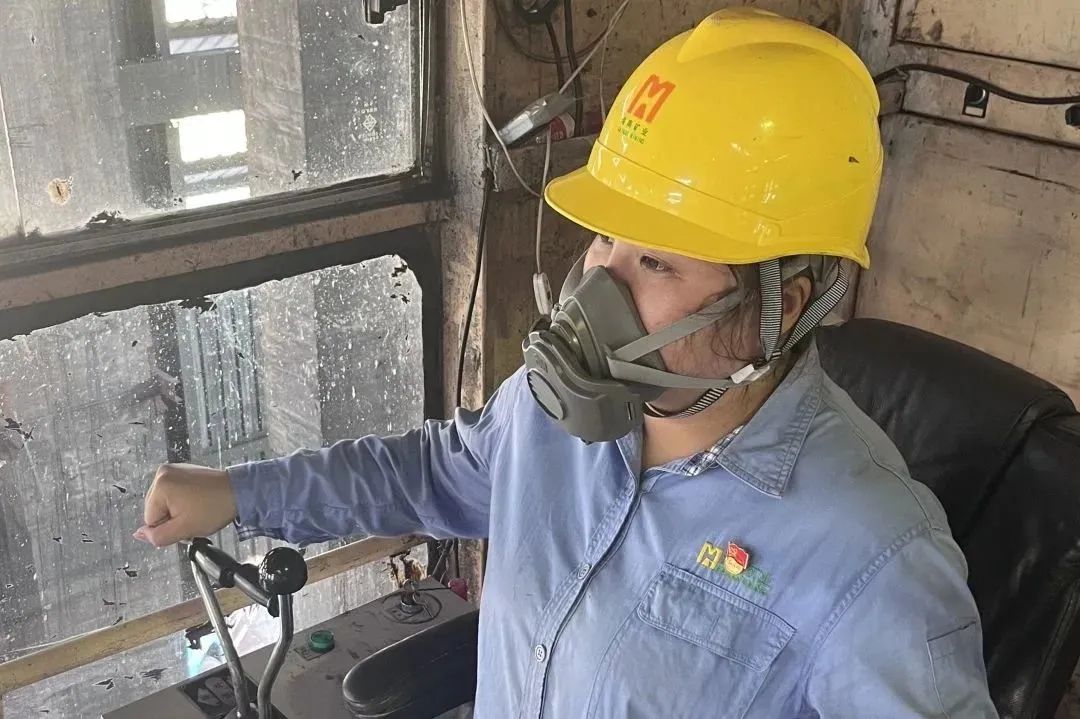 致敬“她”实力 问鼎娱乐开展“国际妇女节”系列活动4_20240309154117.jpg