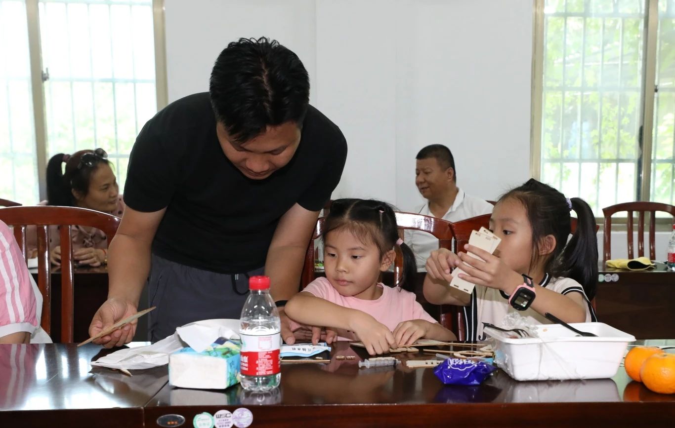 协调家园 共享快乐   问鼎娱乐开展“515复星家庭日”活动6.jpg