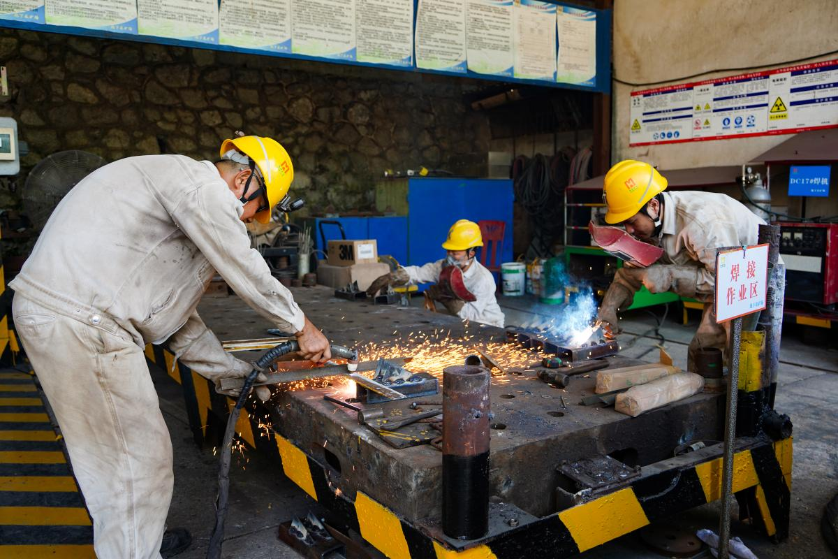 国庆节 | 爱岗敬业 ？？？笕擞檬蹈杉绦蜃婀愀