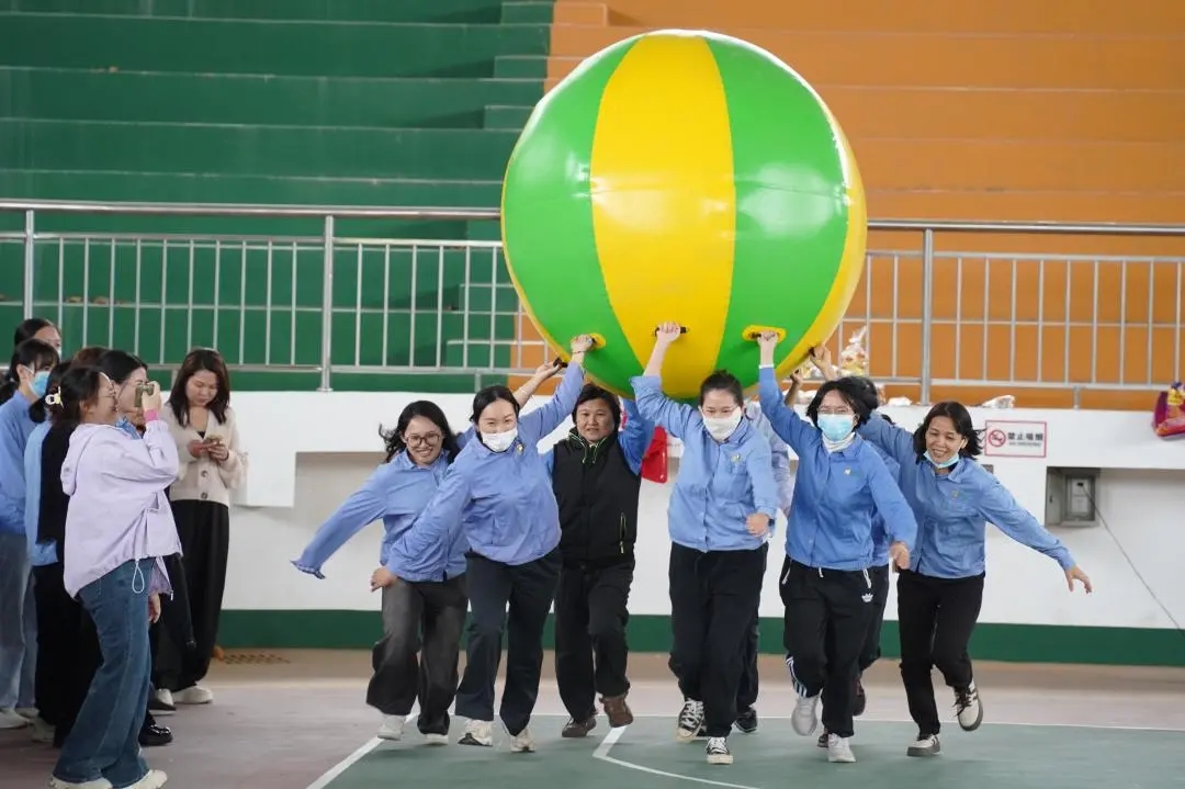 问鼎娱乐举行“三八”国际劳动妇女节系列活动